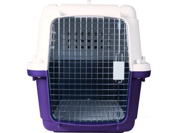 BB-45 IATA LAR certified plastic pet kennel crate. Length: 75 cm. Width: 50 cm. Height: 53 cm. Front view.