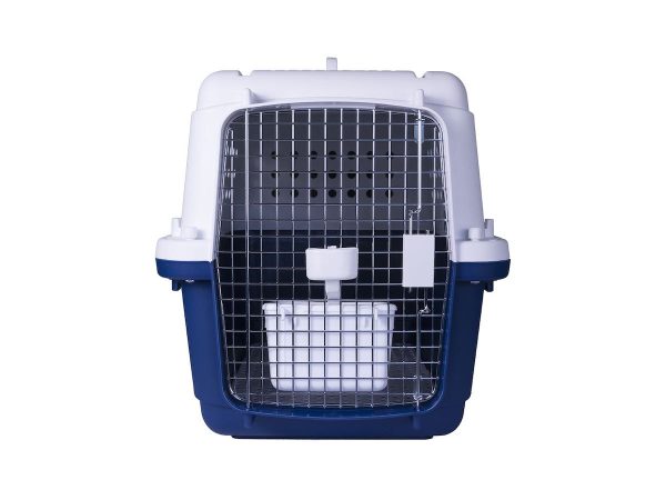 BB-45 IATA LAR certified plastic pet kennel crate with water bottle. Length: 75 cm. Width: 50 cm. Height: 53 cm. Front view.