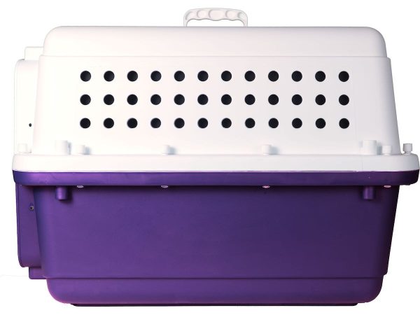 BB-45 IATA LAR certified plastic pet kennel crate. Length: 75 cm. Width: 50 cm. Height: 53 cm. Side view.